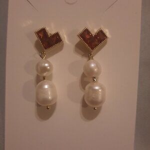 Freshwater pearl dangling